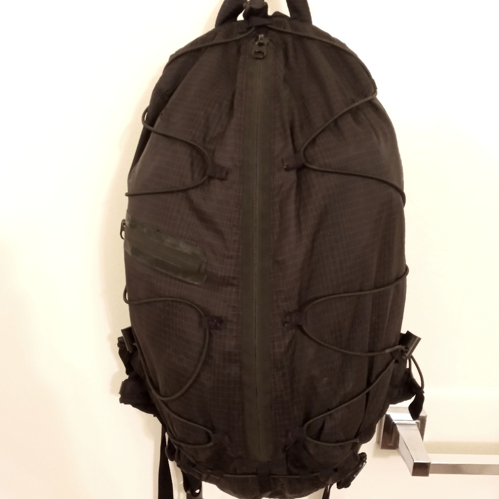 Lululemon Running Hydration backpack